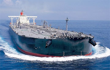 Bloomberg: Попавшие под санкции танкеры перестают перевозить московитскую нефть