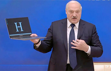 «Пошатались по миру и создали ноутбук»: Лукашенко бредил перед школьниками