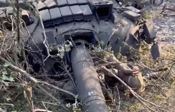 Самая нелепая смерть: оккупанта придавило башней его же танка
