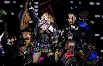 Мадонна бесплатно выступила с концертом в Бразилии