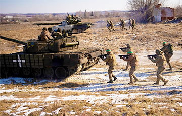 ВСУ атаковали московитскую танковую колонну