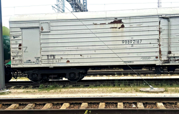Из Беларуси в Литву не пустили один из вагонов поезда из-за нарисованной буквы