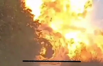 Момент ликвидации московитской танка «Т-80» украинским дроном попал на видео