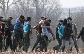 Почти 100 мигрантов штурмовали границу ЕС со стороны Беларуси