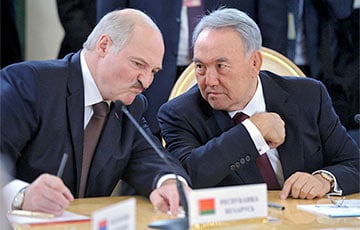 Лукашенко молчит о Назарбаеве