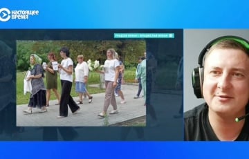Учителя в Якутии и на Сахалине вышли на акции портретом беларуса