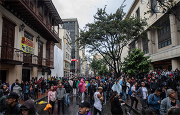 Колумбию сотрясают протесты