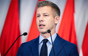 Правительство Мадьяра массово увольняет чиновников МИД