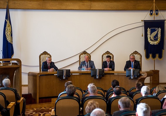 Расширенному Совету БГУ представили нового ректора
