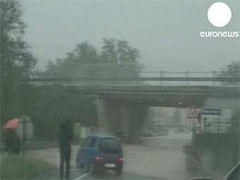 В Италии в результате наводнения погибли 9 человек