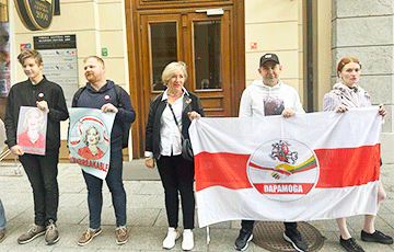 Беларусская диаспора начала флешмоб «Я/мы Полина Шарендо-Панасюк»