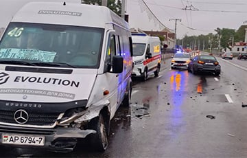 В Минске BMW влетело в маршрутку