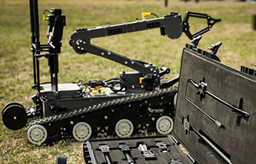 Канада передала Украине партию роботов для дистанционного разминирования