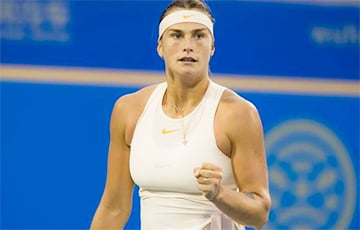 Арина Соболенко вышла в четвертьфинал Уимблдона