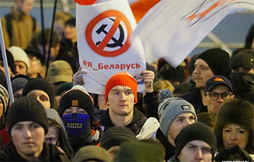 Фотофакт: Плакаты белорусов на акции в поддержку независимости