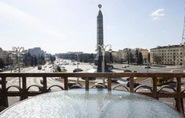 В Минске продают необычную сталинку с видом прямо на площадь Победы
