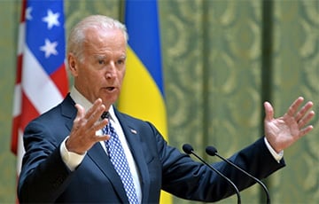 Байден пообещал обсудить с Зеленским запросы Киева о новом оружии