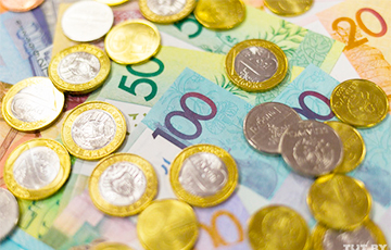 Доллар и евро готовятся к «порке» белорусского рубля