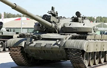 Московитские войска перебросили устаревшие танки Т-62 в Украину