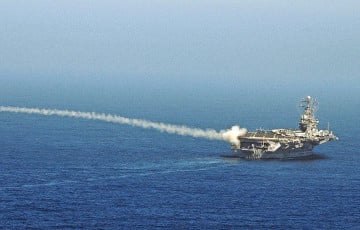 Fox News: США перебрасывают к Ирану авианосец в ожидании решения Трампа