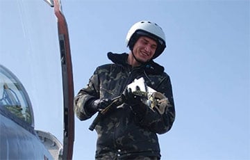 Зеленский присвоил пилоту F-16 Устименко звание Героя Украины