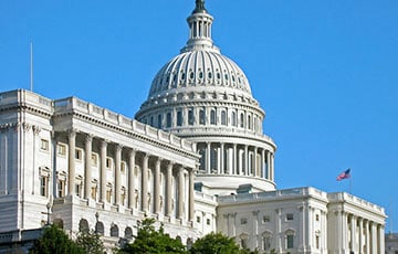 Сенат США принял «Большой и прекрасный» бюджет Трампа с минимальным перевесом