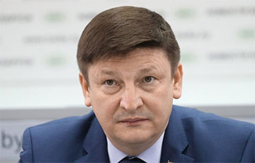 В Минске заметили пьяного и  очень грустного «депутата» Марзалюка