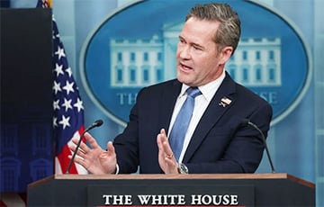 Советник Трампа рассказал, что президент США предложил Зеленскому