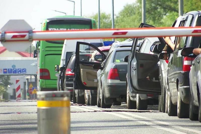 ГТК: очередь на выезд из Беларуси в Литву выросла в 2 раза за сутки