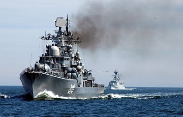 Эксперт: Черноморскому флоту РФ остается только бороться за живучесть