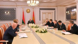 Лукашенко приказал строго контролировать поступление помощи из-за рубежа
