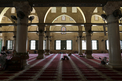 Израиль запретил молодым мусульманам молиться в Аль-Аксе