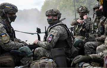 В ВСУ показали, как украинские военные уничтожают врагов в Соледаре