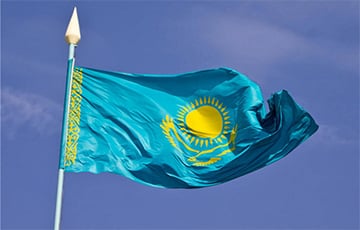 Казахстан начал задерживать московитские грузовики с товарами из ЕС