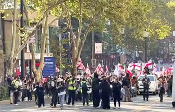 В центре Тбилиси собирается многотысячный протест