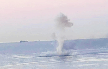Морской дрон уничтожил «нефтяной маяк» возле Новомосковитска