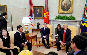 Дональд Трамп принял в Белом доме беглецов из Северной Кореи