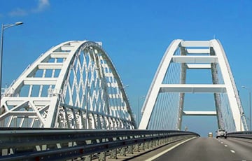 Движение по Крымскому мосту остановлено в обе стороны
