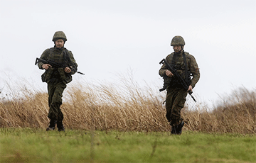 В Беларуси московитские военные сбежали с полигона с автоматом Калашникова
