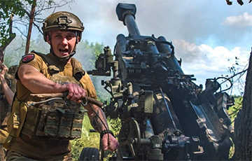 Украинские артиллеристы уничтожили московитский танк на расстоянии 19 километров