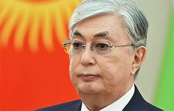 Токаев играет пионерскую роль