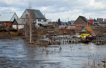 Десятки деревень и дач под Минском и Брестом ушли под воду