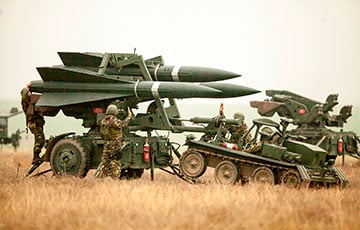ВСУ принимают на вооружение мощные ракетные системы Hawk: что о них известно