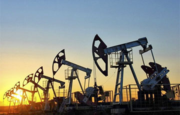 Цена нефти Brent упала ниже $80 за баррель
