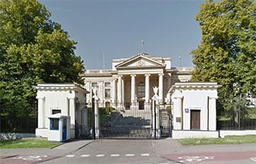 Качиньский предложил перенести посольство Московии
