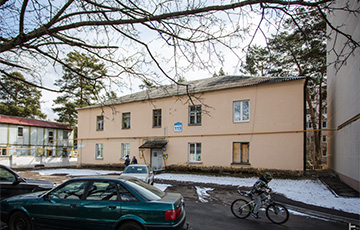 Как живется в доме, где продается самая дешевая квартира в Минске