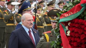Лукашенко получил от Путина приглашение посетить парад Победы
