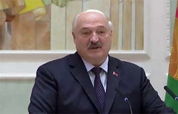 Лукашенко осипшим голосом и с одышкой заявил, что нужно привести к власти новых молодых людей