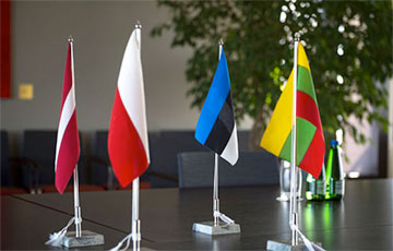 Польша и страны Балтии предлагают уравнять санкции против РФ и Беларуси