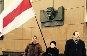 Активисты почтили память Калиновского в Минске